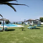 S&c Kosmos מלון דירות 4*