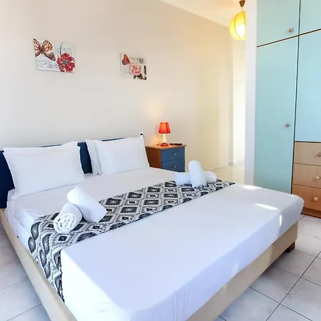 S&c Kosmos Aparthotel