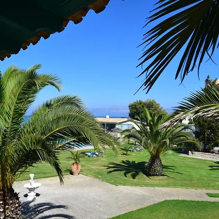 S&c Kosmos Aparthotel 4*