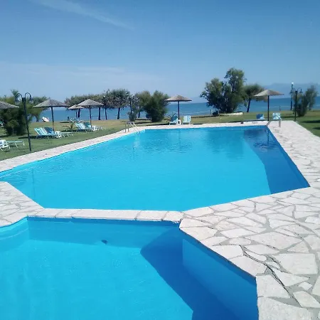S&c Kosmos Aparthotel 3*